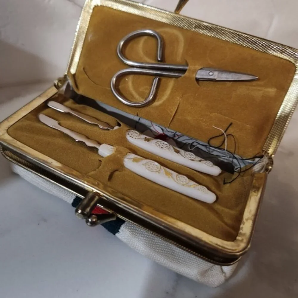 Vintage Vanity Set sewing Tools Etui Case Gold Trim Red Green Stripe‎